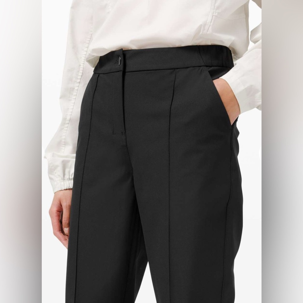 Lululemon Warpstreme High-Rise 7/8 Jogger
Black Sz 29